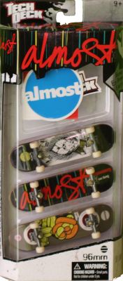 Coffrets de Finger Skate 3 Finger Skate + Stickers Almost